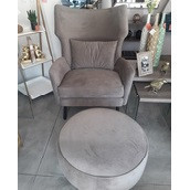 Sofa de acento con apoya pie redondo con tela milano elephant