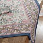 Mantel de tela en diseño de flores rosado y azul de 1.55 x 3.10 mts en algodón
