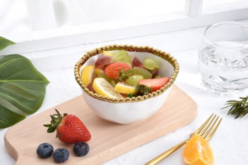 Bowl  pequeño blanco orilla dorada de porcelana 5.5" x 5" x 2" - Imagen 2