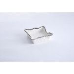 Servilletero blanco orilla plateada de porcelana 7" x 7" x 2"