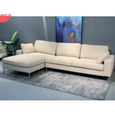 Sala seccional derecha tela boucle color beige y patas plateadas 289 x 160 x 82 mts