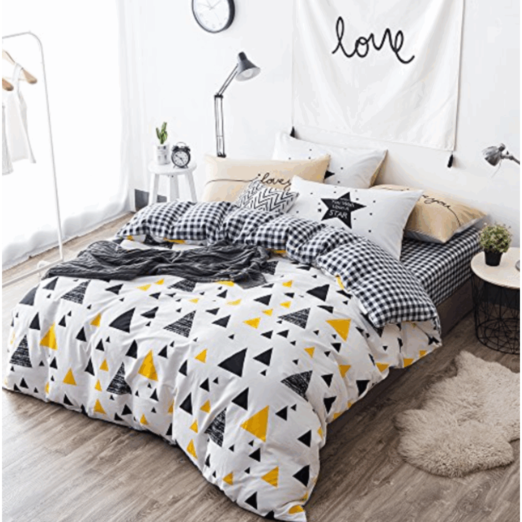 Duvet Fondo Blanco con Decoración de Triángulos