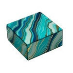 Caja decorativa cuadrada de 4.25x4.25x3.25" diseño lineas azul verde y dorado