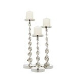 Candelabro con base enrollada color plateado de 19"