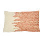 Cojin beige con bordado lineal rosa y beige de 20 x 12"