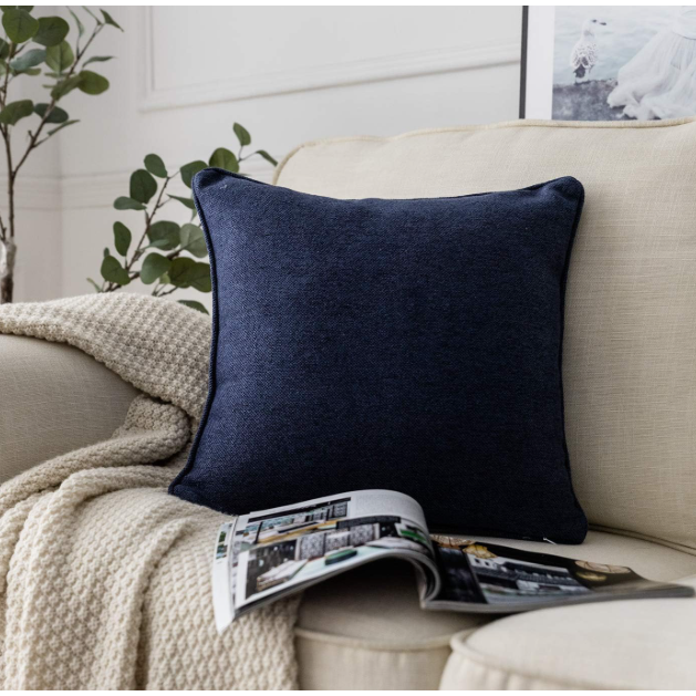 Cojin diseño corrugado  en azul navy  22 x 22″