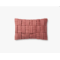 Cojin tejido a mano rosa