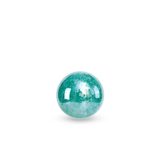 Adorno en forma de pelotas con diseño de grieta color blanco y celeste