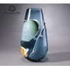 Vasse decorativa alta en vidrio con diseno abstracto en tonos celeste y azul 15" x 7"