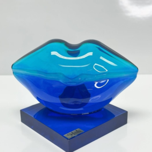 Escultura de Labios, Dos Colores