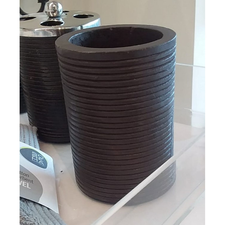 Vaso para cepillos  de madera color cafe oscuro
