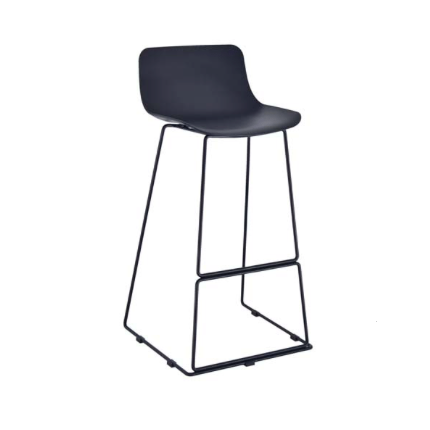 Counter de estructura metalica color negro con asiento y respaldo semi-curvo  medidas 47x50x110