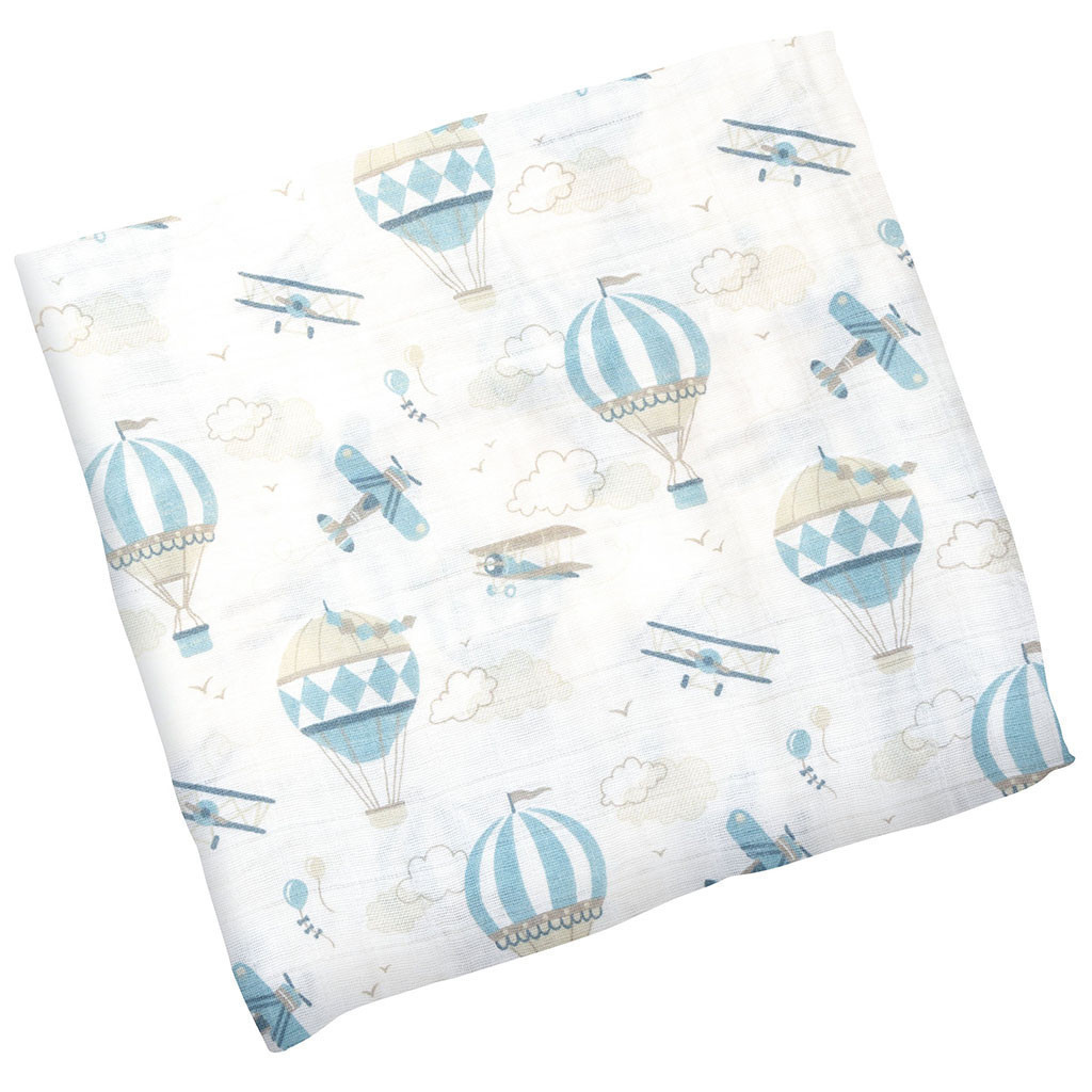 Manta blanca para bebe de algodón globos y aviones 47 x 47″
