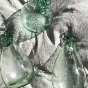 Adorno Glass Pear Transparente