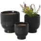 Maceta de ceramica negra ranura lineal base conica 6"