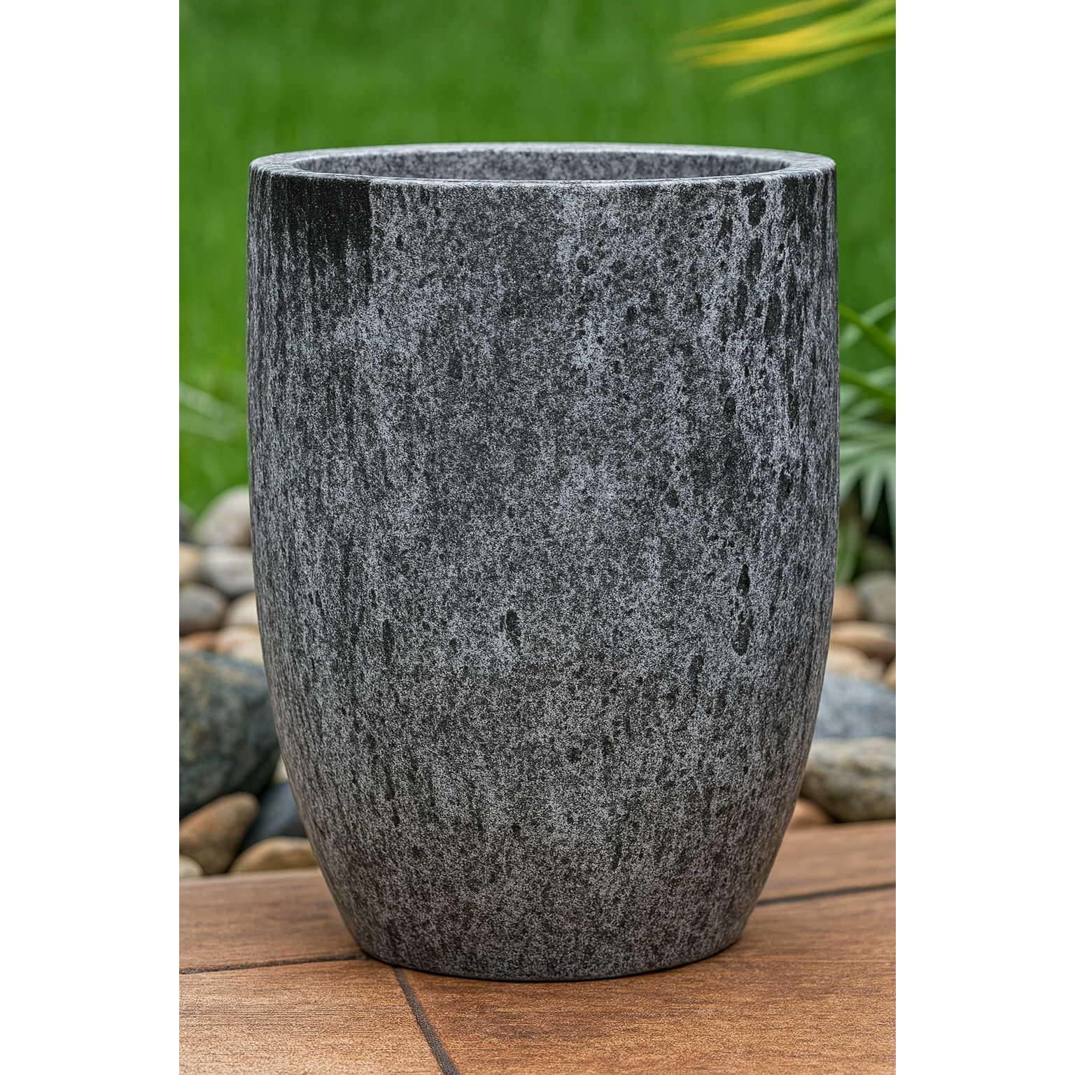 Maceta Milano Alta, Negra 18″