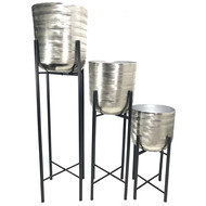 Maceta jardinera de metal plateado con soporte 30"