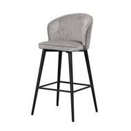 Barstool Rich, Gris