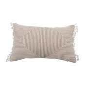 Cojin con apliques de cambray color natural y crema 16 x 10"