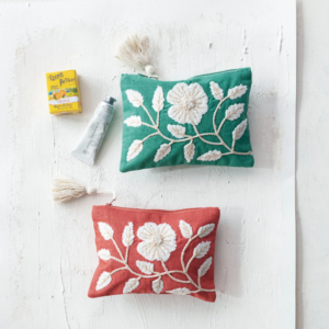 Bolsa Bordada con Borlas, 2 Colores